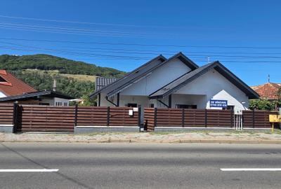 Casă cu 4 camere în Ciritei
