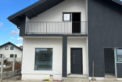Casă cu 3 camere cu Teren 319 Mp în Central