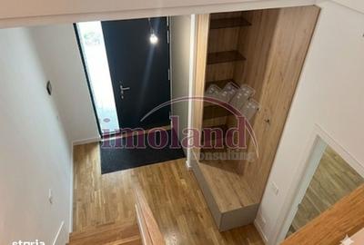 Casă cu 4 camere în Pipera