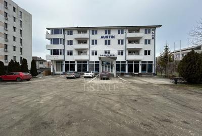 Spațiu comercial, de 1,390 mp, în Universitate
