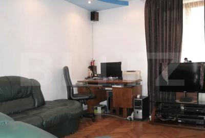 Casă cu 5 camere cu Teren 296 Mp în Central