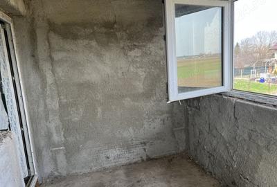 Casă cu 6 camere cu Teren 2000 Mp în Uliești - 2
