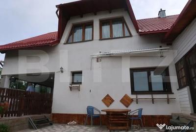 Casă cu 7 camere cu Teren 1700 Mp în Central - 4