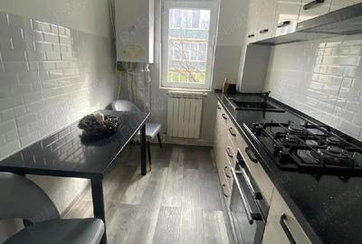 Apartament cu 3 camere decomandat în Central - 1