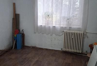 Apartament cu 2 camere semidecomandat în Traian - 1