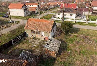 Casă cu 2 camere cu Teren 1570 Mp în Ghioroc - 18