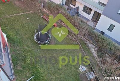 Apartament cu 3 camere decomandat în Girocului