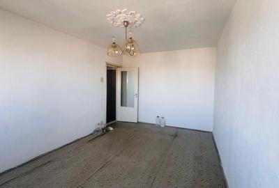 Apartament cu 3 camere decomandat în Aurel Vlaicu