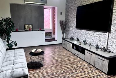 Apartament cu 2 camere decomandat, mobilat în Titan