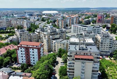Apartament cu 4 camere decomandat în Ultracentral