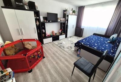 Apartament cu 4 camere decomandat în Central