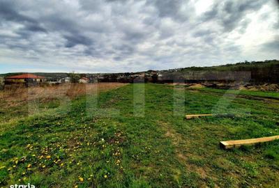Teren de 1000 mp, în Borhanci
