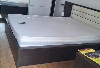 Apartament cu 2 camere decomandat în Poeni