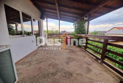 Casă cu 7 camere cu Teren 775 Mp în Păulești