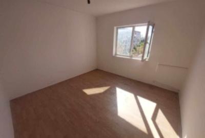 Apartament cu 2 camere decomandat în Micro 12 - 9