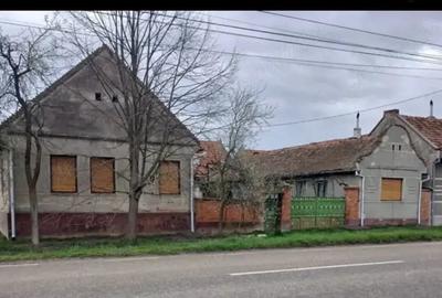 Casă cu 5 camere cu Teren 2517 Mp în Hitiaș