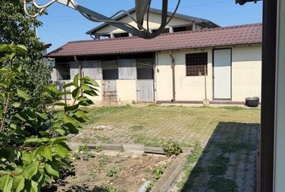 Casă cu 3 camere în Săhăteni