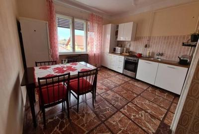 Apartament cu 3 camere în Titulescu - 2