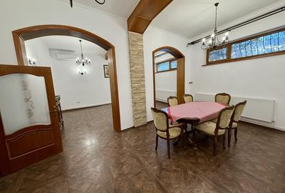 Casă individuală cu 7 camere cu Canalizare în Ultracentral - 38
