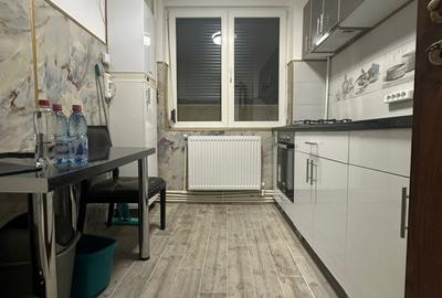 Apartament cu 2 camere semidecomandat, mobilat în Independenței - 3
