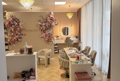 Spațiu comercial, de 70 mp, în Central - 7