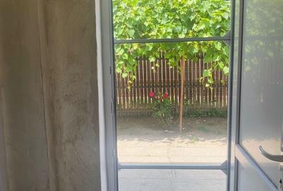Casă cu 2 camere cu Teren 2452 Mp în Central - 1