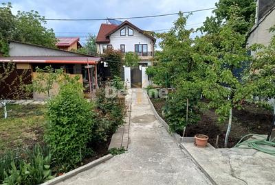 Casă individuală cu 3 camere cu Canalizare în 16 Februarie - 3