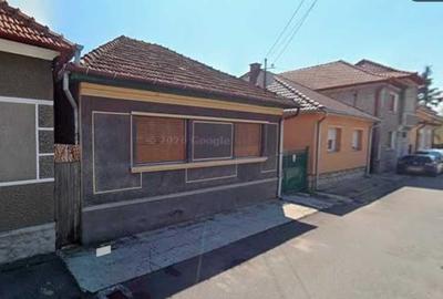 Casă cu 3 camere în Central - 1