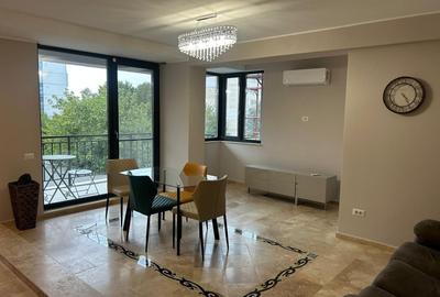 Apartament cu 2 camere decomandat, mobilat în Far