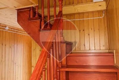 Casă cu 4 camere cu Teren 930 Mp în Vale