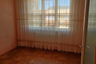Apartament cu 2 camere decomandat în Dărmănești - 11