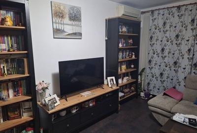Apartament cu 3 camere decomandat în Dristor