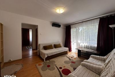 Apartament cu 3 camere în Podu Roș