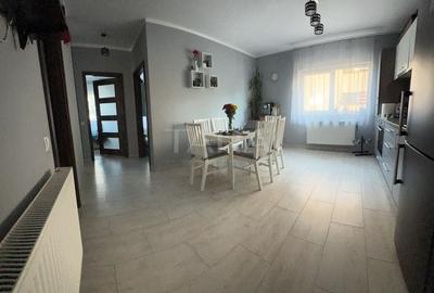 Apartament cu 2 camere decomandat, mobilat în Bună Ziua