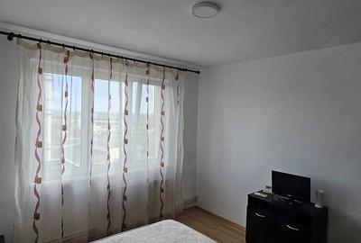 Apartament cu 5 camere decomandat în Iancului