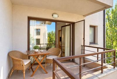 Apartament cu 4 camere decomandat, mobilat în Herăstrău