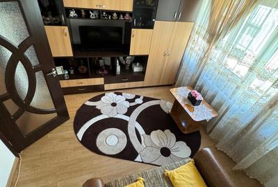 Apartament decomandat în Industrială