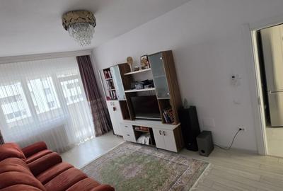Apartament cu 3 camere decomandat în Theodor Pallady