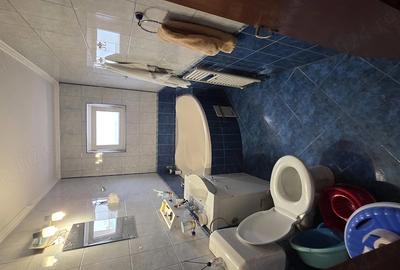Apartament cu 3 camere decomandat, mobilat în Exterior Vest