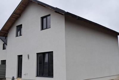 Casă cu 4 camere în Central - 3
