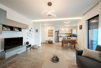 Apartament cu 2 camere semidecomandat în Dumbrăvița