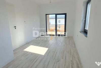 Casă cu 4 camere cu Teren 350 Mp în Miroslava - 1