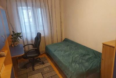 Apartament cu 3 camere decomandat în Păcurari - 2