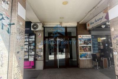 Apartament cu 3 camere, mobilat în Romană