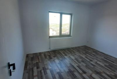 Casă cu 3 camere cu Teren 350 Mp în Ciurea