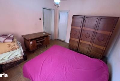 Apartament cu 2 camere decomandat în Petros