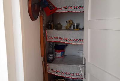 Casă cu 2 camere în Central