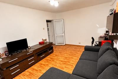Apartament cu 2 camere decomandat, mobilat în Rovine