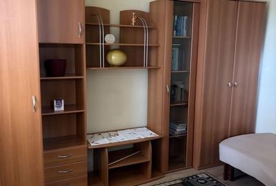 Apartament cu 2 camere semidecomandat în Decebal