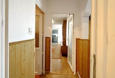 Casă individuală cu 9 camere cu Canalizare în Schei - 13